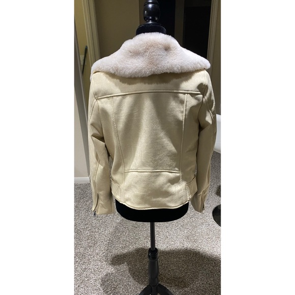 Jacket - Picture 3 of 4